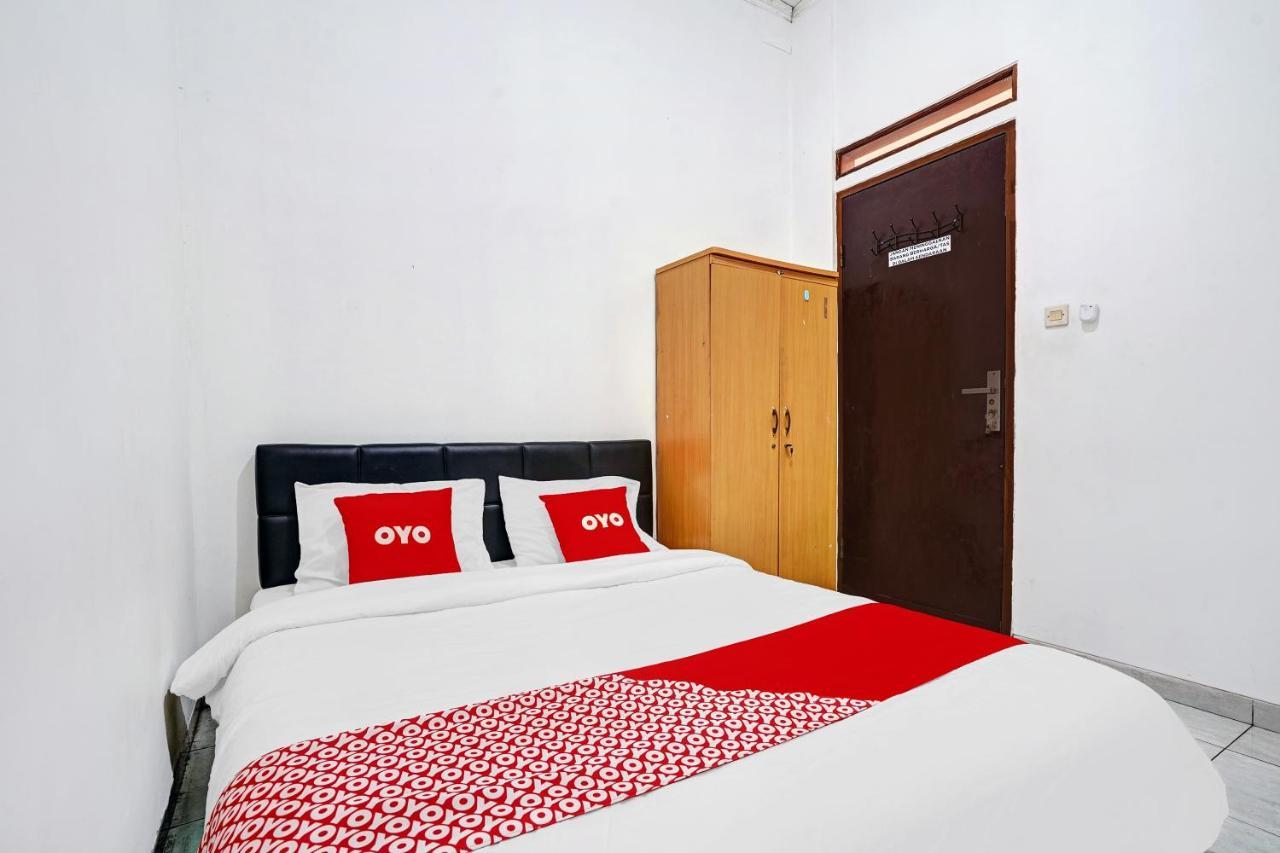 Oyo 1932 Srimahi Residence Μπαντούνγκ Εξωτερικό φωτογραφία